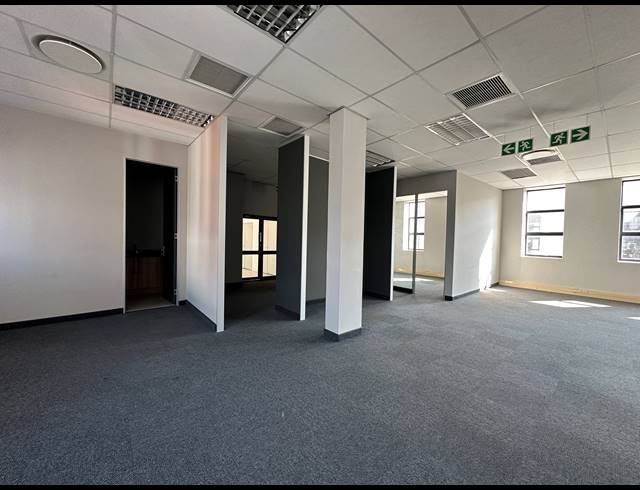 155.30M² OFFICE TO LET IN ECO PARK ESTATE